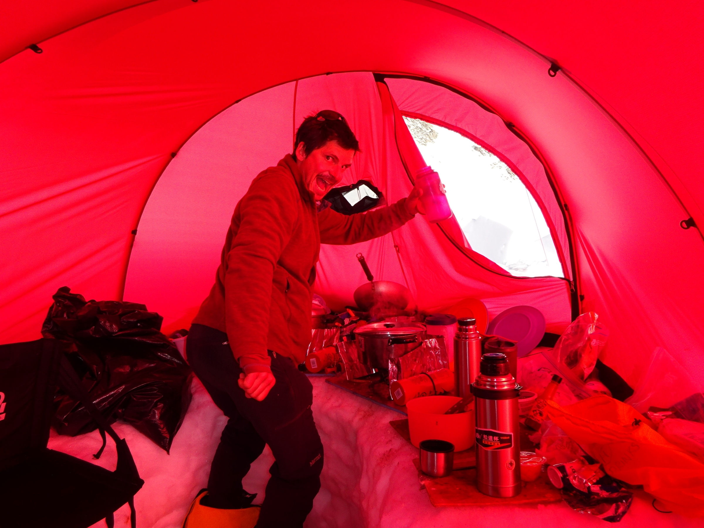 Red tent SL