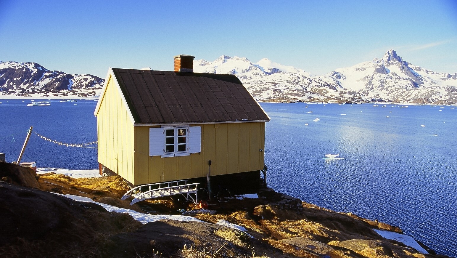Visit Tasiilaq at the start of the Greenland Crossing expedition