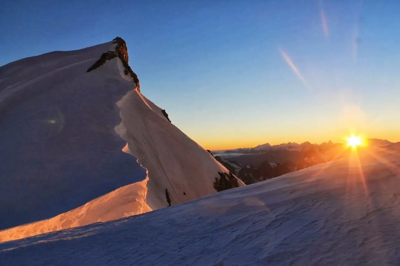 Adventure Consultants expedition photo 2