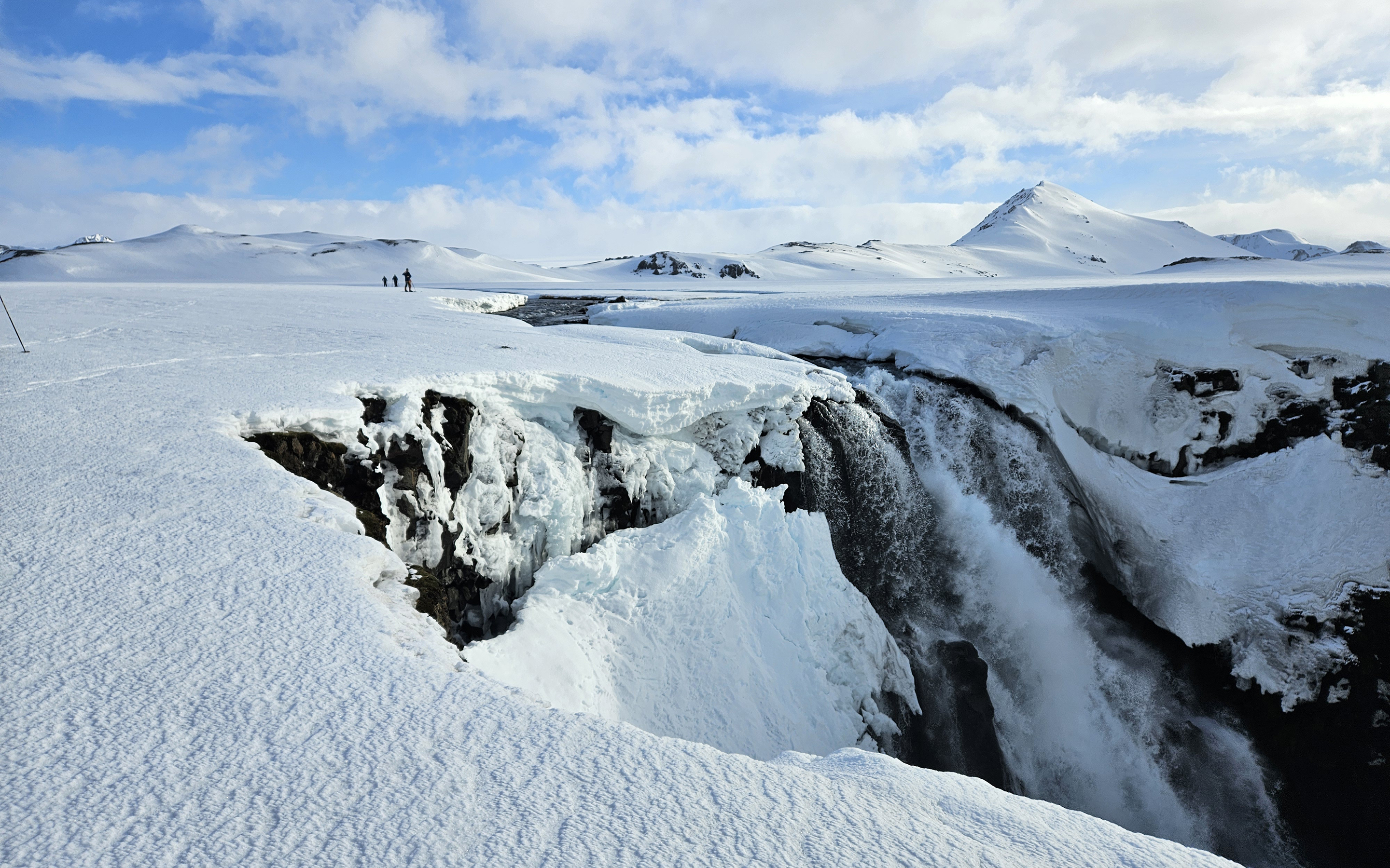 Iceland waterfall einar