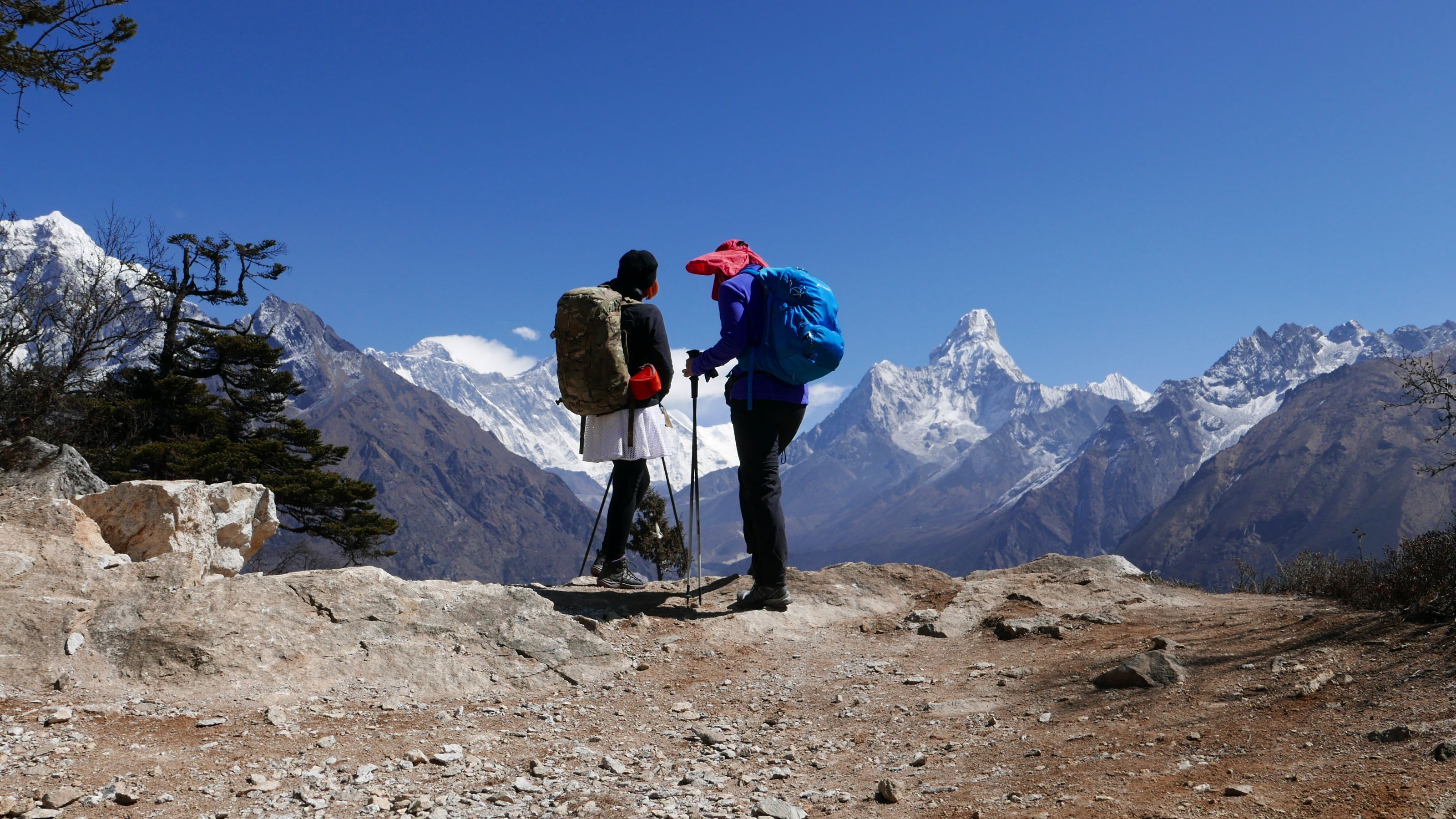 Plenty of time to stop and enjoy the incredible Khumbu mountain scenery