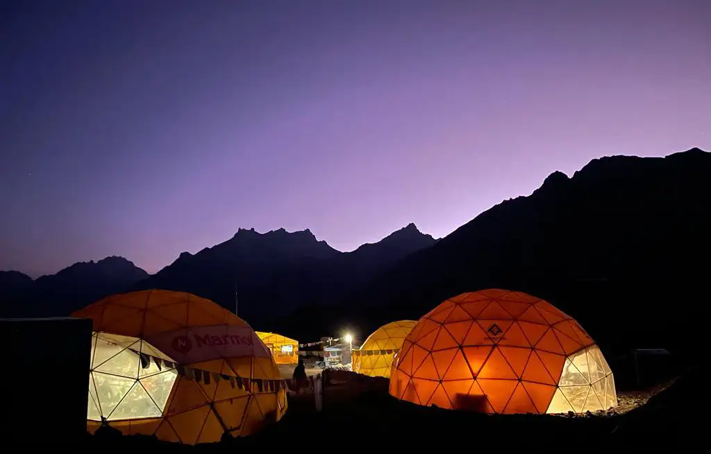 Adventure Consultants expedition photo 5